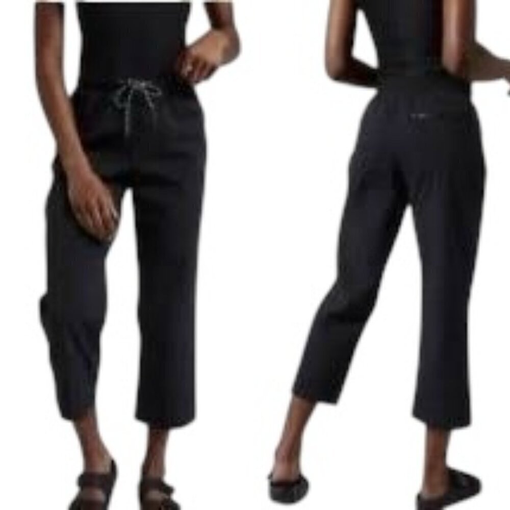 Athleta Trekkie Straight Crop Pant in Black 8T